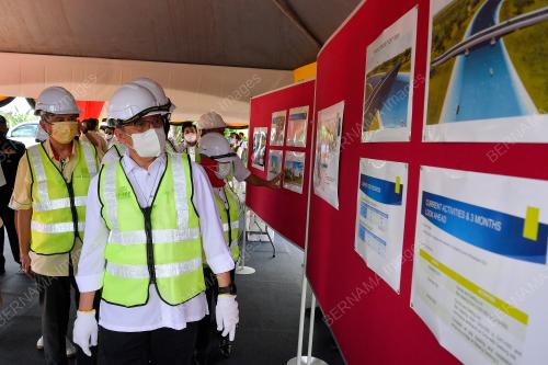 TAN SRI ABANG JOHARI TUN OPENG