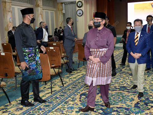 TAN SRI ABANG JOHARI TUN OPENG