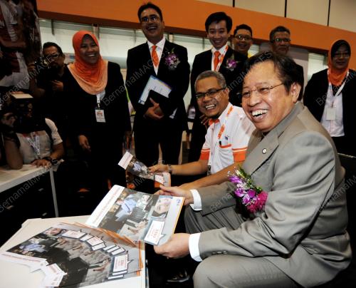SK05_18062013_BIZFEST