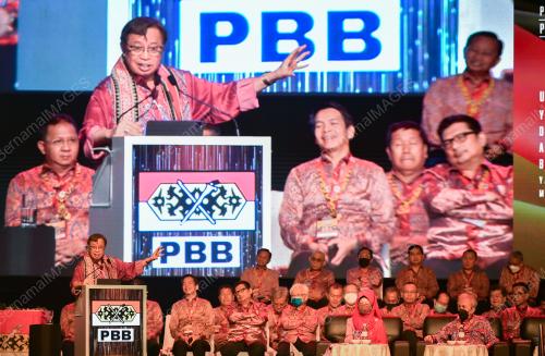 TAN SRI ABANG JOHARI TUN OPENG