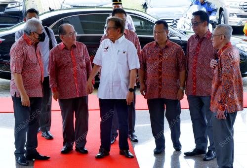 TAN SRI ABANG JOHARI TUN OPENG