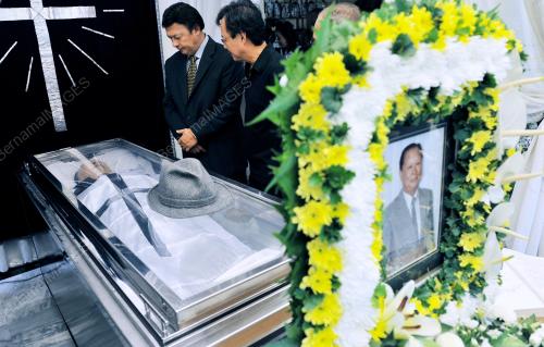 DATUK SERI WILLIAM MAWAN IKOM