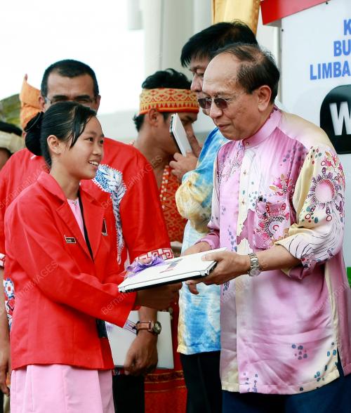 DR RAIS YATIM