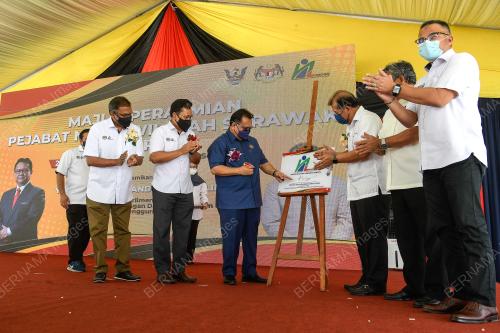DATUK SERI ALEXANDER NANTA LINGGI