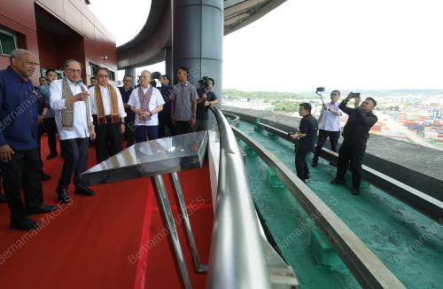 LAWATAN PERDANA MENTERI KE BINTULU