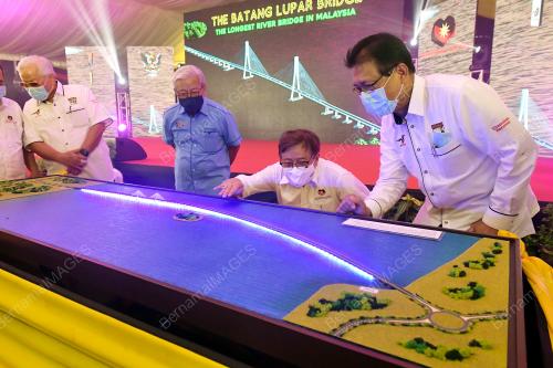 DATUK PATINGGI ABANG JOHARI TUN OPENG