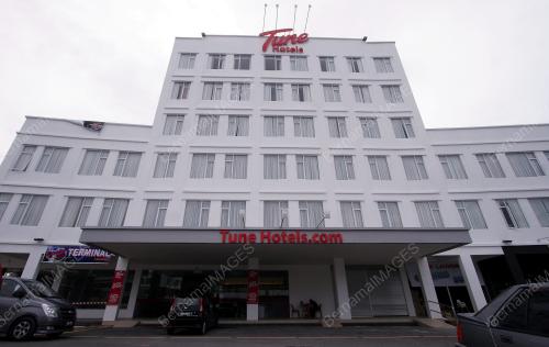 SK05_24012011_TUNE_HOTELS