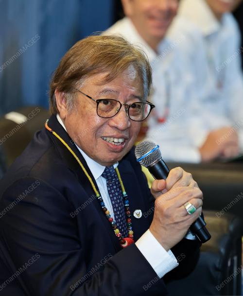 TAN SRI ABANG JOHARI TUN OPENG