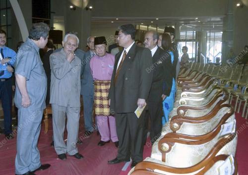 TUN ABANG MUHAMMAD SALAHUDDIN ABANG BARIENG
