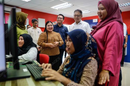 DATUK SERI JULAIHI NARAWI