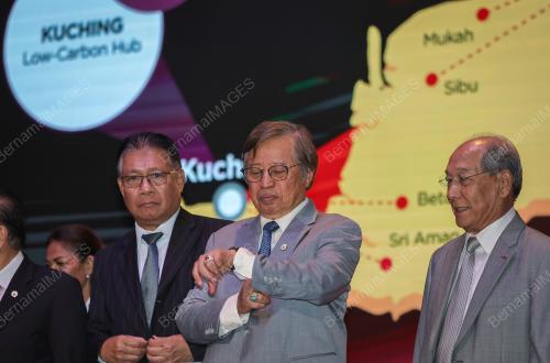 TAN SRI ABANG JOHARI TUN OPENG