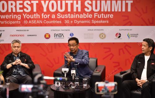 DATUK SERI ABDUL KARIM RAHMAN HAMZAH