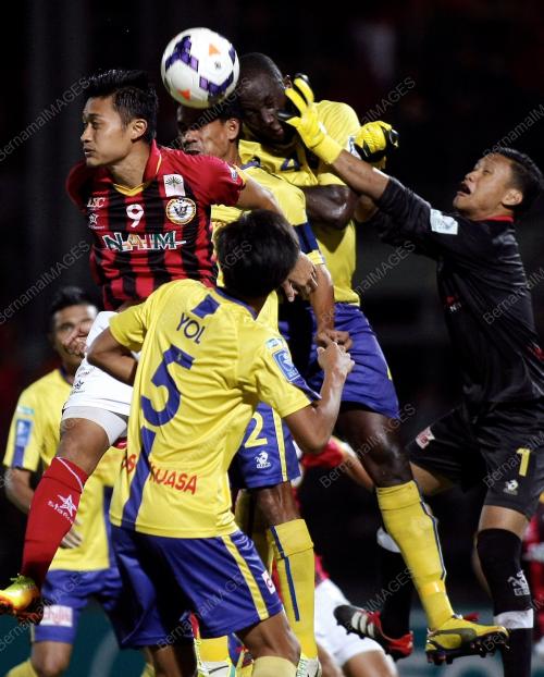 SK05_26102013_BOLA