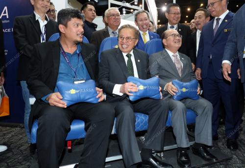 TAN SRI ABANG JOHARI TUN OPENG