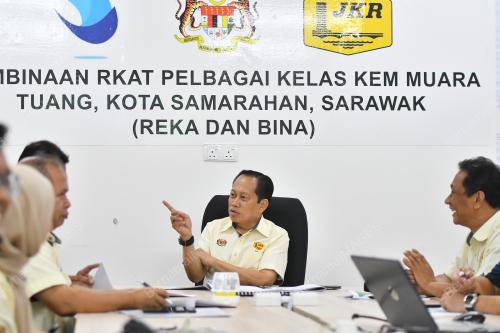 DATUK SERI AHMAD MASLAN