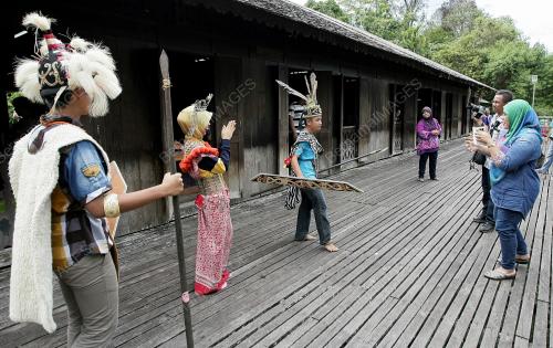 SK05_27112014_PELANCONGAN