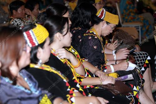SK05_28092013_HARI_WANITA