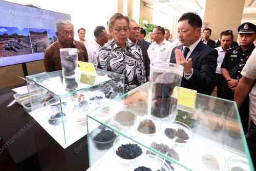 TAN SRI ABANG JOHARI TUN OPENG