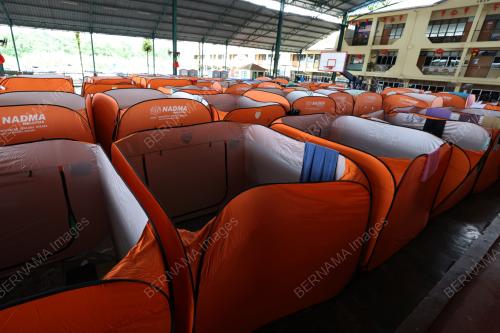 REMAJA BANJIR