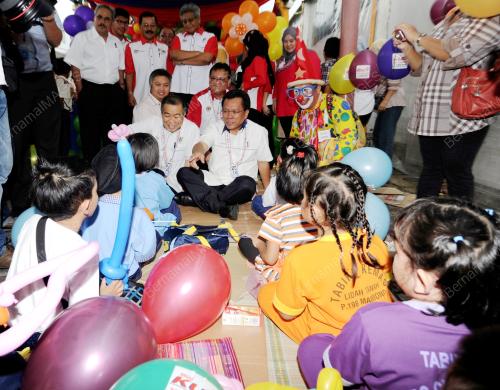 SK06_03052014_SHAFIE_USAHAWAN