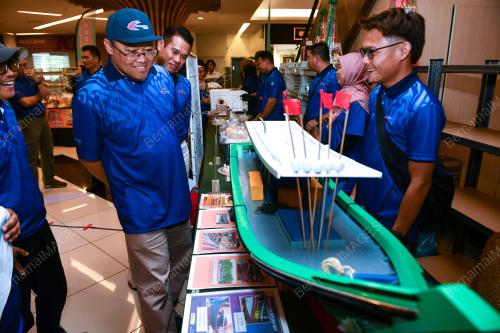 DATUK ADNAN HUSSAIN