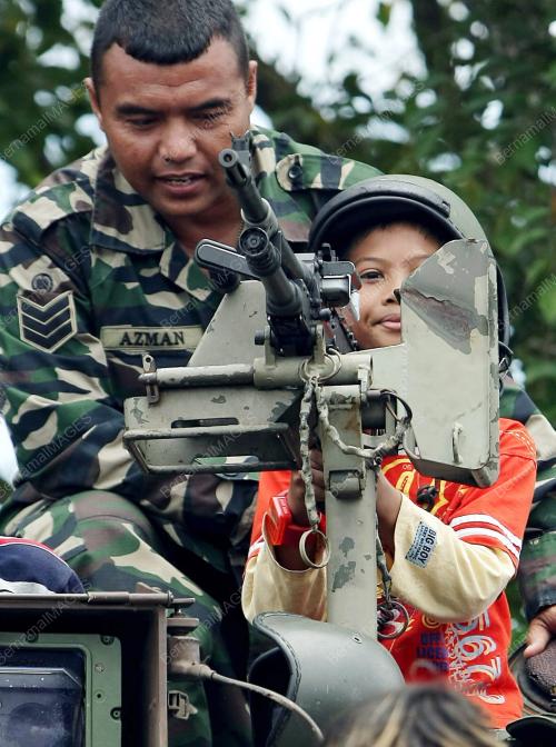 PERHIMPUNAN ASKAR WATANIAH