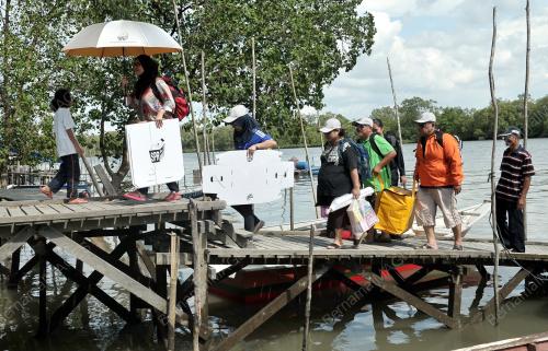 SK06_04052013_PETI_UNDI