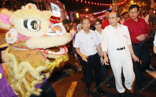 SK06_05022011_CINA_TERBUKA