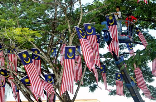 SK06_05082015_BENDERA