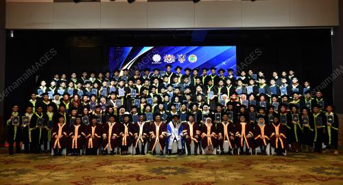 DATUK SERI DR STEPHEN RUNDI UTOM