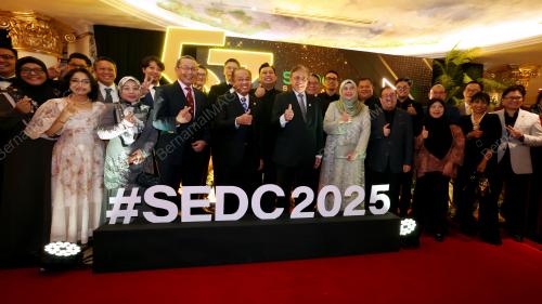 TAN SRI ABANG JOHARI TUN OPENG