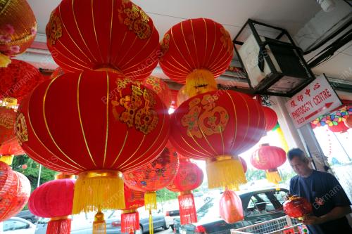 SK06_09022015_TAHUN_BARU_CINA