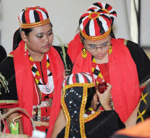 SK06_09062012_GAWAI_DAYAK