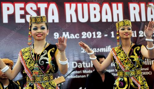SK06_10032012_KUBAH_RIA