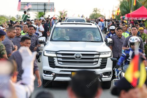 AL-SULTAN ABDULLAH RI'AYATUDDIN AL-MUSTAFA BILLAH SHAH