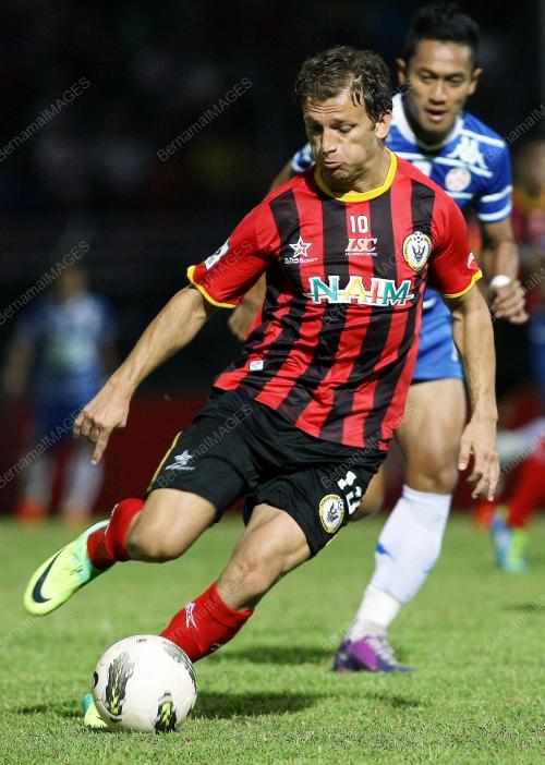 SK06_11022012_BOLASEPAK