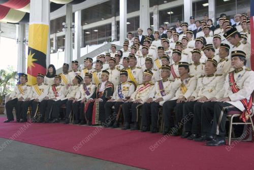TUN ABANG MUHAMMAD SALAHUDDIN ABANG BARIENG