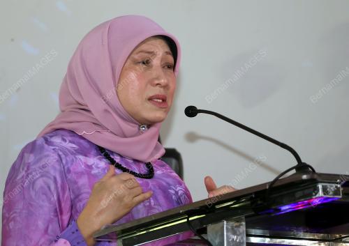 DATUK SERI NANCY SHUKRI
