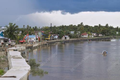 PROJEK BENTENG HAKISAN & LALUAN TEPI SUNGAI KAMPUNG GEDONG