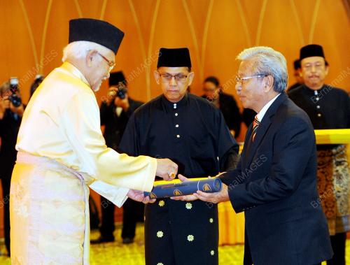 SK06_13052016_ANGKAT_SUMPAH
