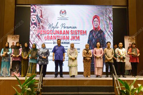 DATUK SERI NANCY SHUKRI