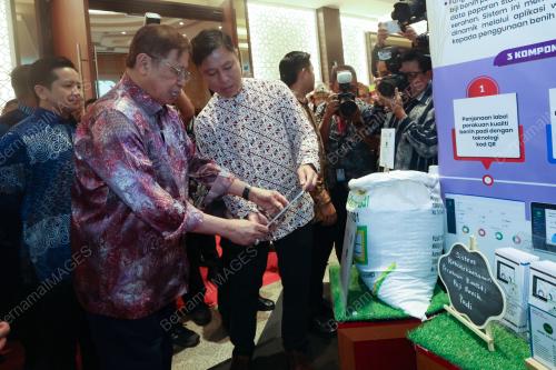 TAN SRI ABANG JOHARI TUN OPENG