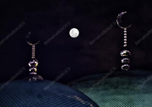 BULAN PURNAMA
