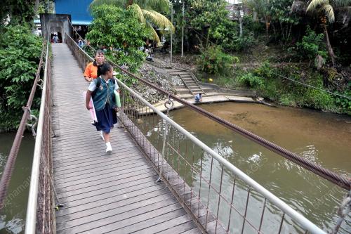 SK06_14042013_KAMPUNG_TEBEDU