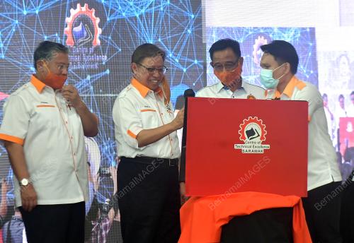 DATUK PATINGGI ABANG JOHARI TUN OPENG