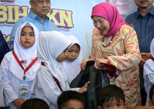 DATUK SERI NANCY SHUKRI