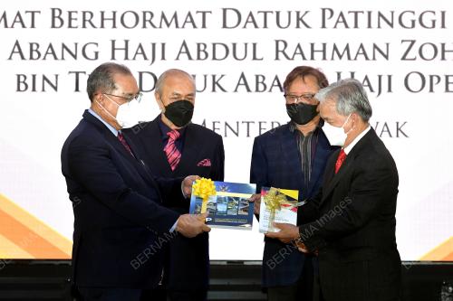 TAN SRI ABANG JOHARI TUN OPENG