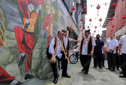 TAN SRI ABANG JOHARI TUN OPENG