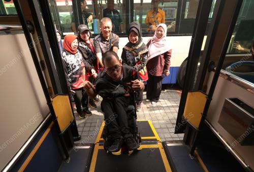 DATUK SERI FATIMAH ABDULLAH