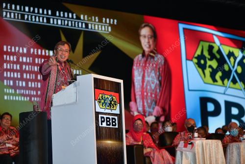 TAN SRI ABANG JOHARI TUN OPENG